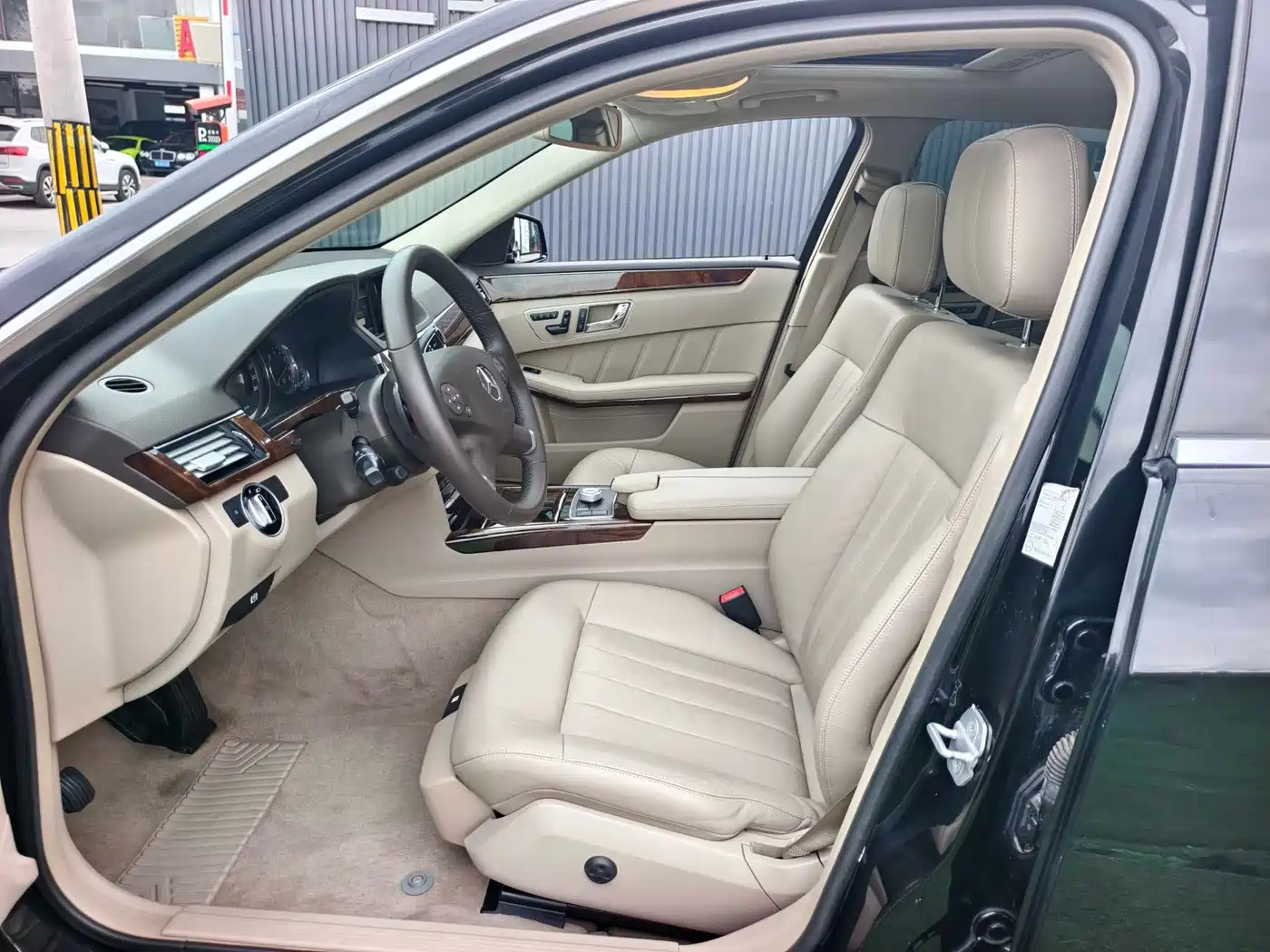 Mercedes-Benz E-Class 2011 E 300 L Elegance фото 7