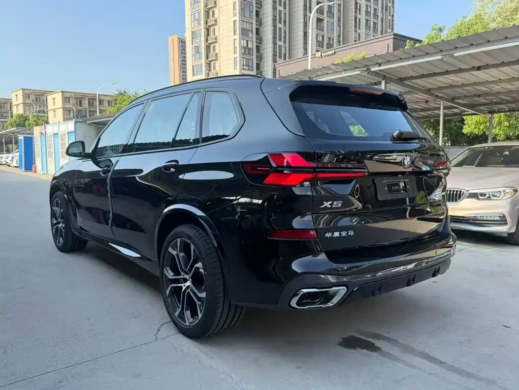 BMW X5 2026 2026 Facelift xDrive 40Li M Sport Shadowline Package