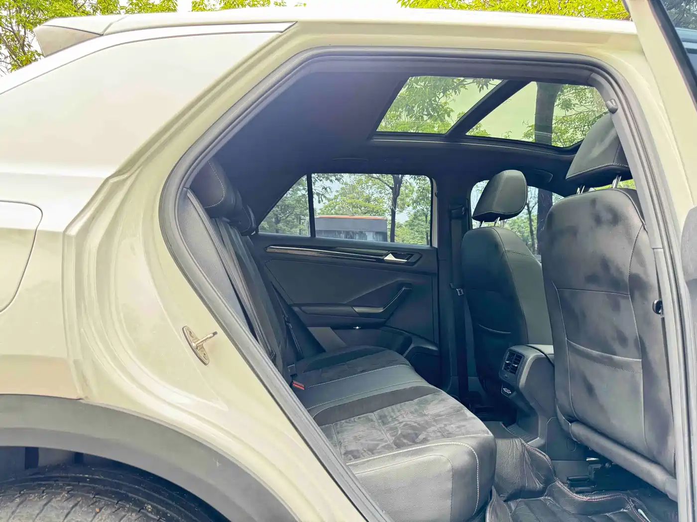 Volkswagen T-ROC 2021 280TSI DSG 4WD Luxury Connected фото 11