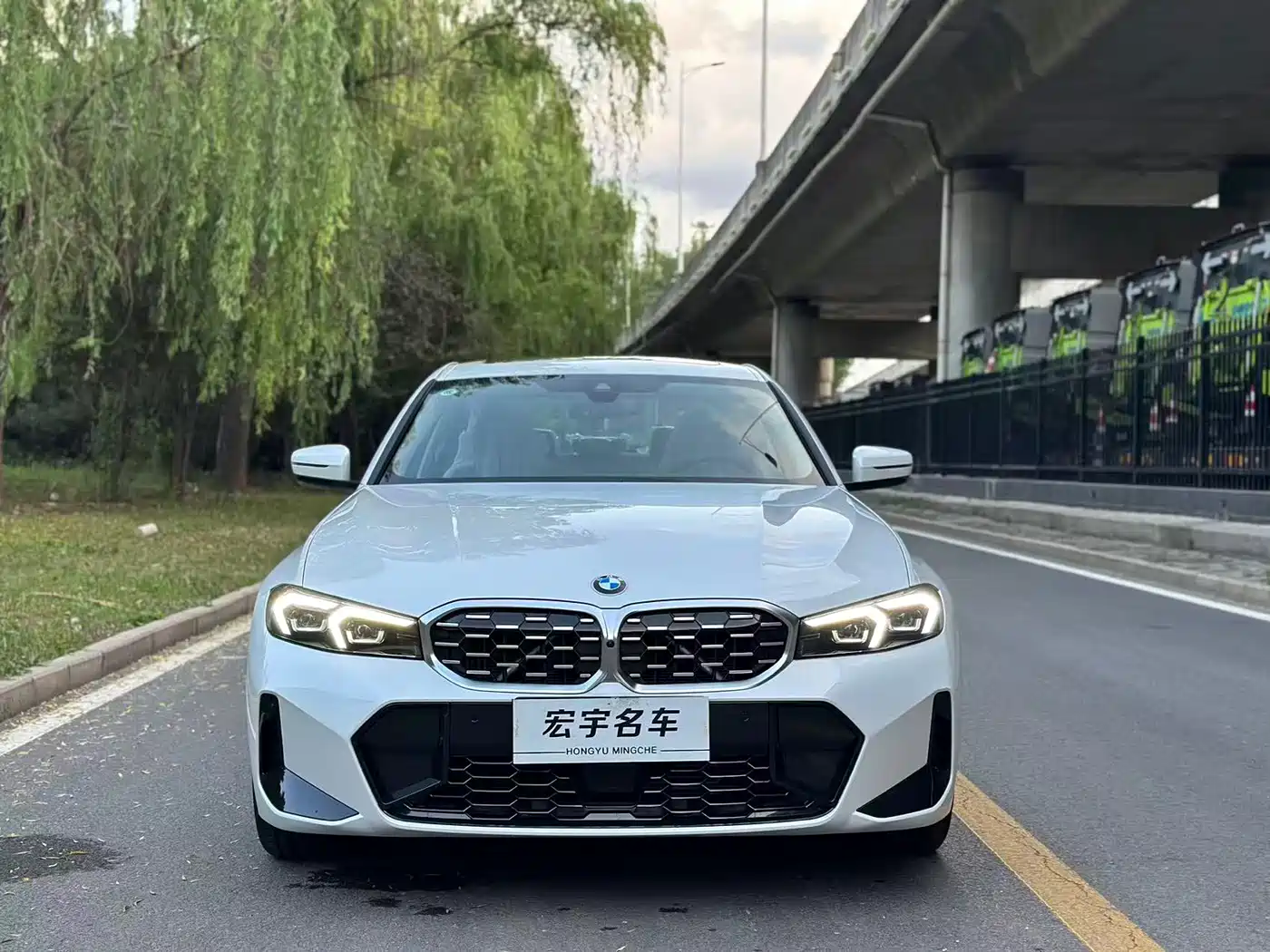 BMW 3-SERIES