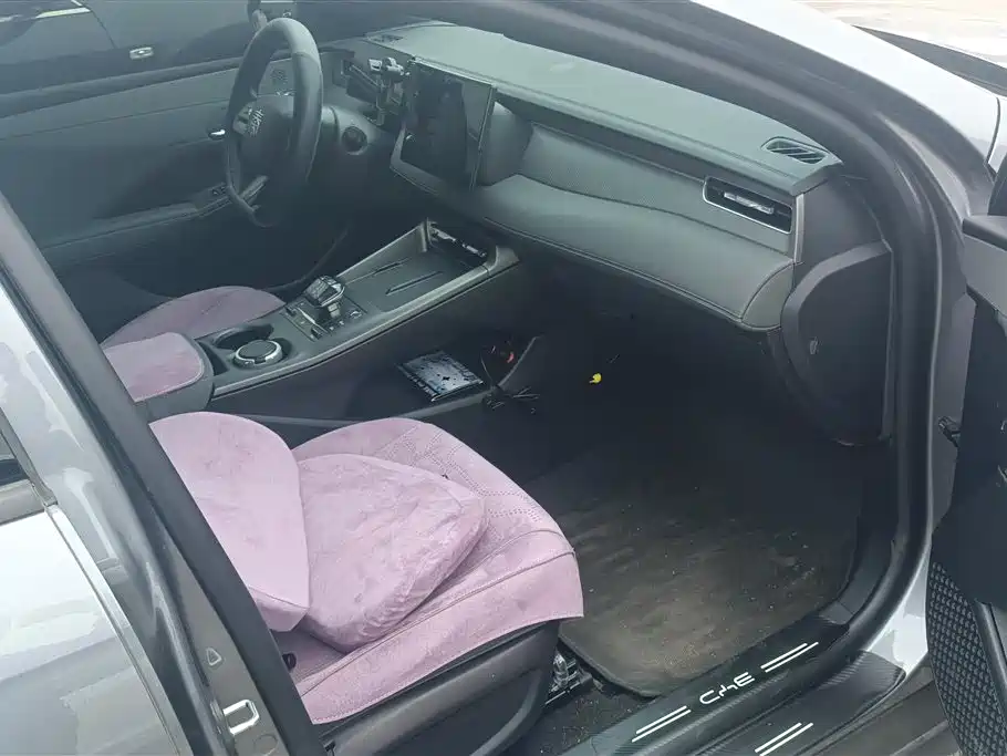 BYD Qin PLUS 2025 DM-i Smart Drive 55KM Leader фото 8
