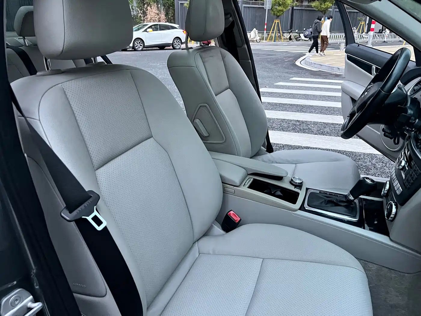 Mercedes-Benz C-Class 2011 C 180K Classic фото 13