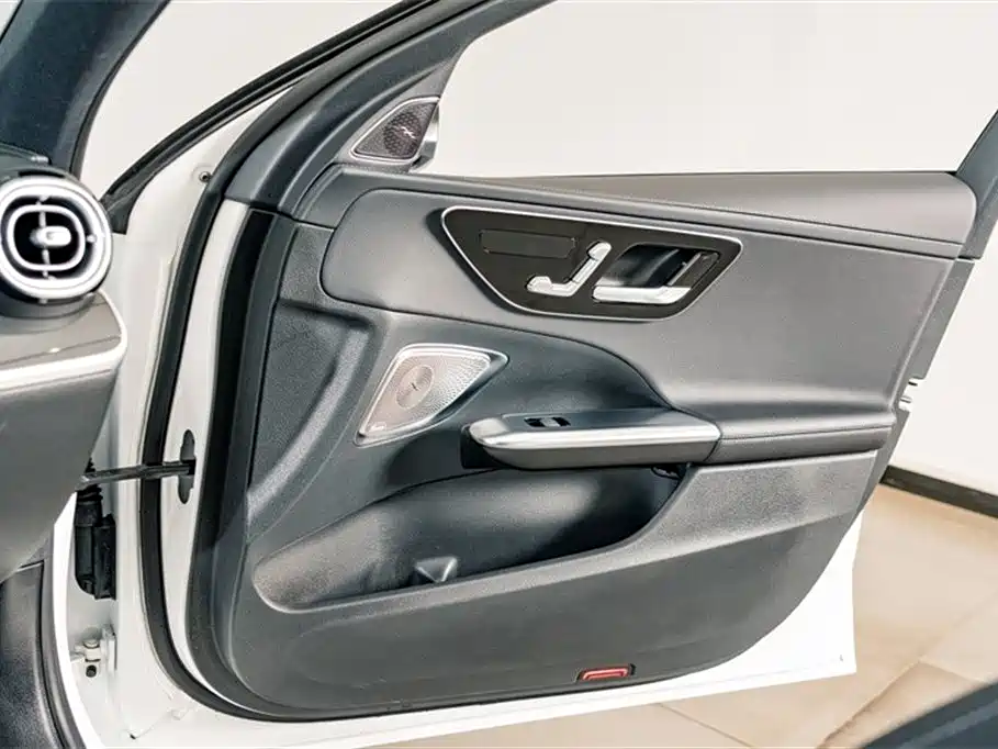 Mercedes-Benz C-Class 2023 C 260 L Night Edition Sport фото 14