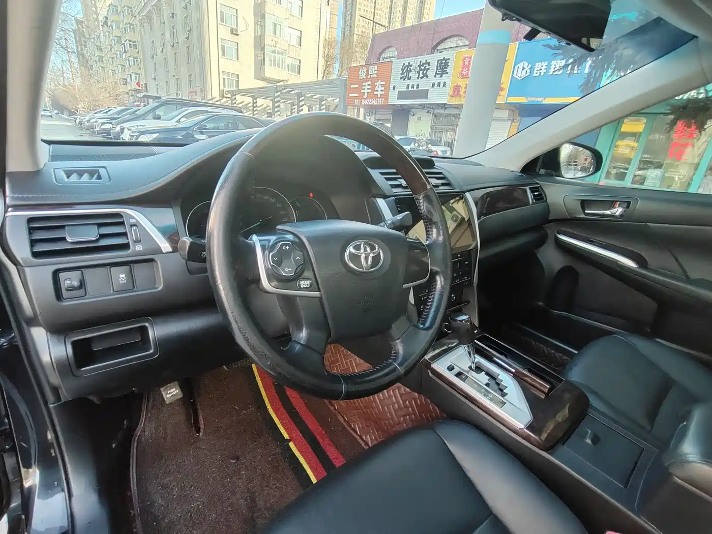 Toyota Camry 2015 2.0G Leading Edition фото 10