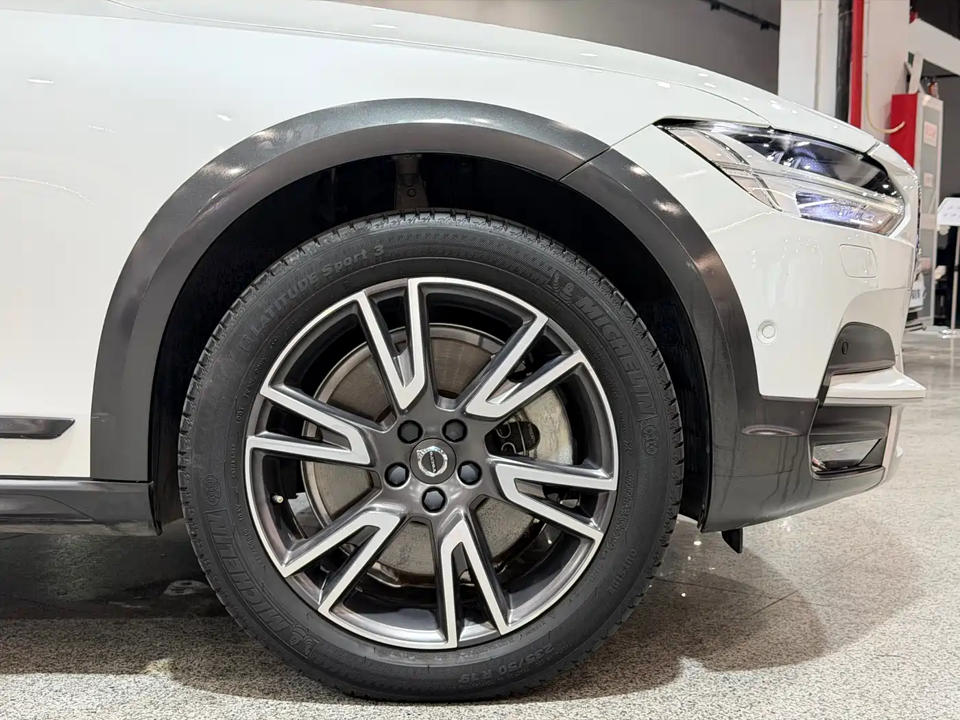 Volvo V90 2018 2017 Cross Country T5 AWD Premium