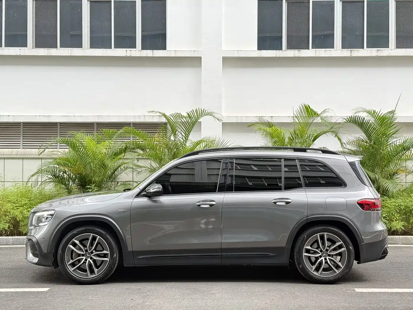 Mercedes-Benz GLB AMG 2021 AMG GLB 35 4MATIC фото 6
