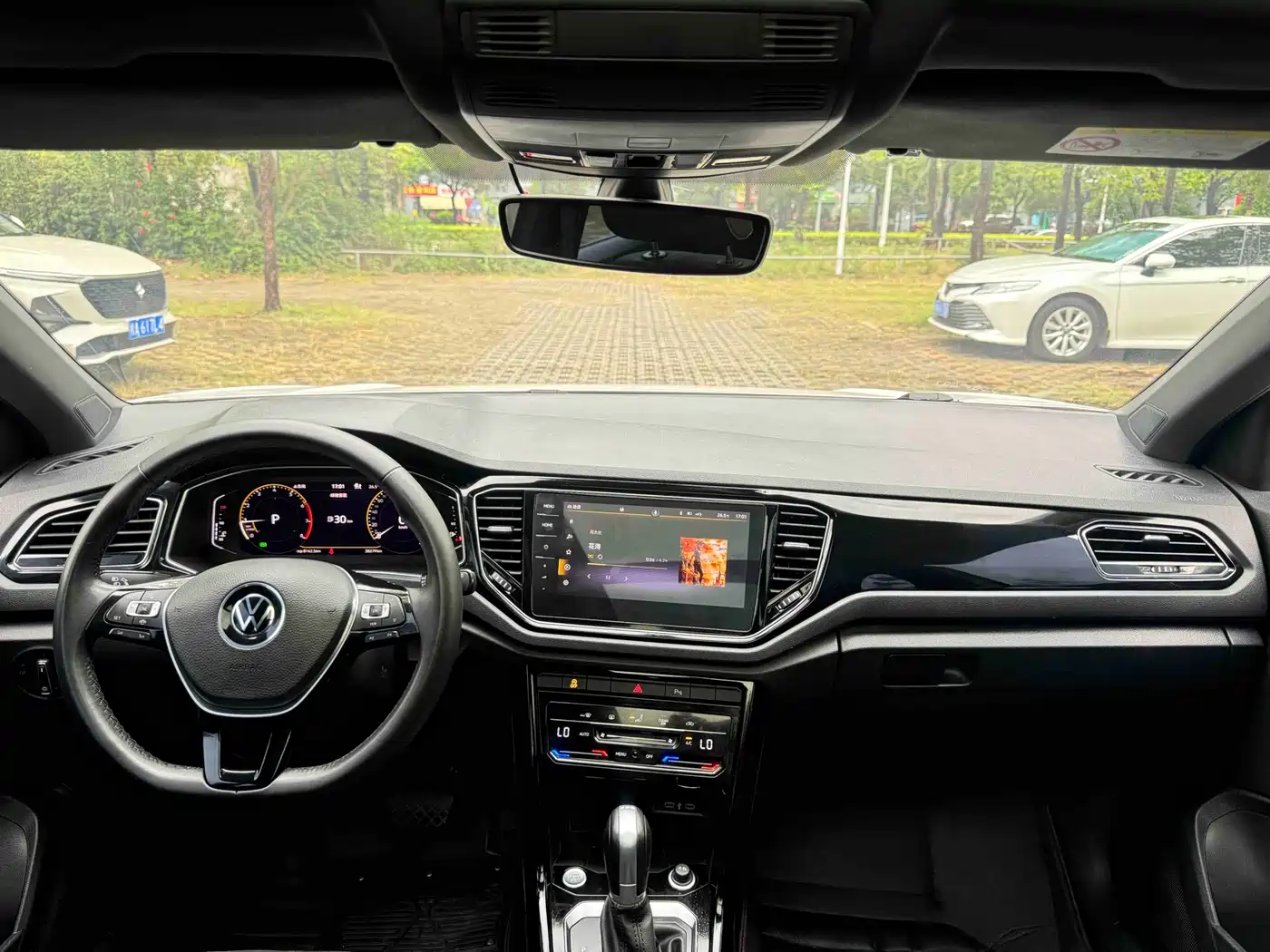 Volkswagen T-ROC 2021 280TSI DSG 4WD Luxury Connected фото 17
