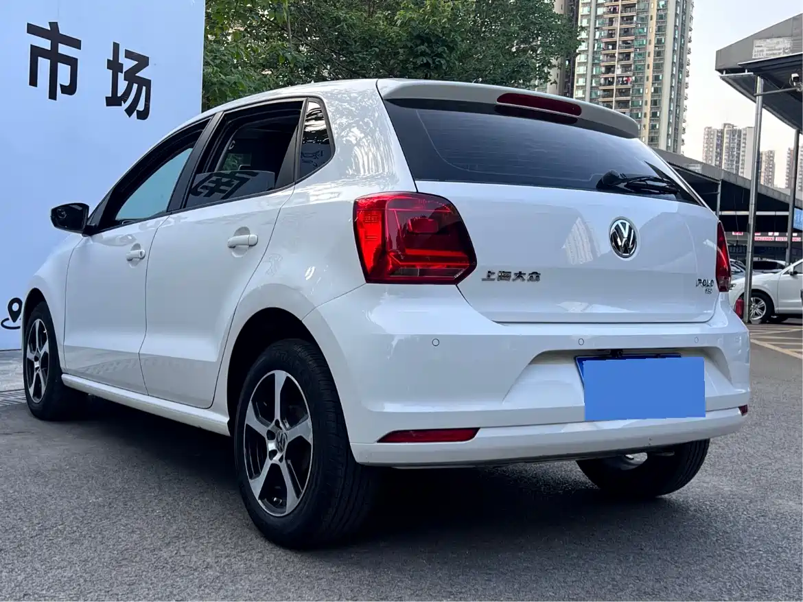 Volkswagen Polo 2016 1.6L Automatic Comfort фото 33