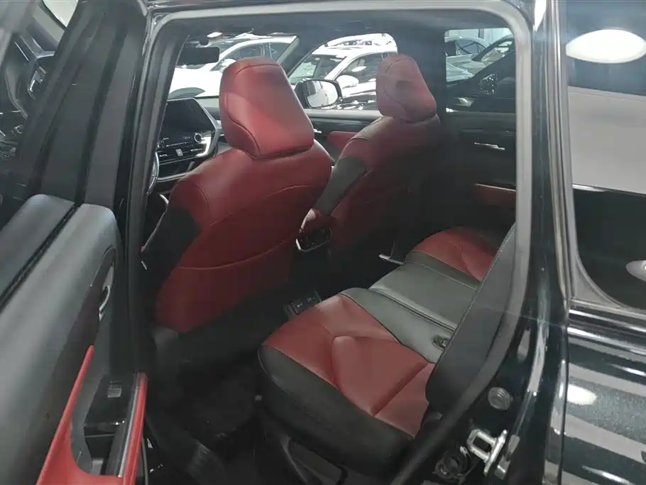 Toyota Crown Kluger 2021 2.5L HEV AWD Flagship Edition фото 11