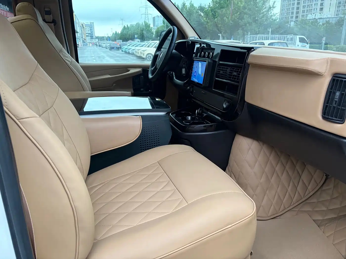 GMC Savana 2010 2011 5.3L Business Star 7-Seater