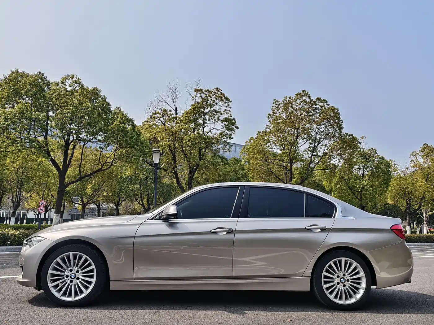 BMW 3 Series 2018 320Li Leading Luxury Package фото 18