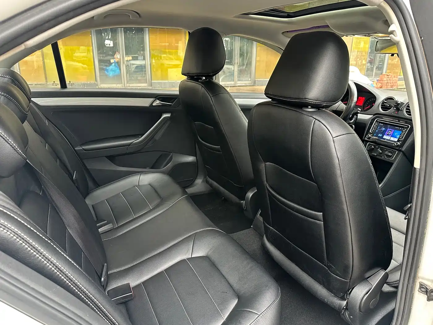 Volkswagen Jetta 2015 1.6L Auto Comfort фото 10