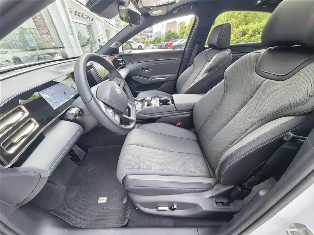 BYD Qin L 2025 DM-i Smart Drive Edition 120KM Surpassing фото 4
