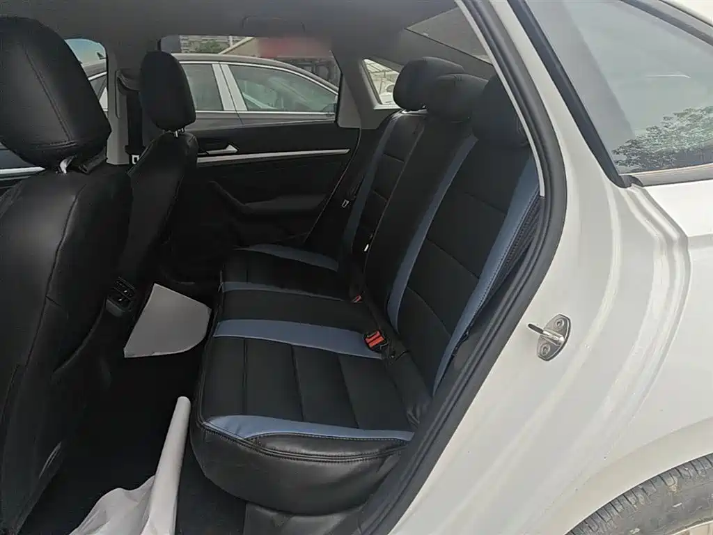 Volkswagen Lavida 2024 Model 1.5L Automatic Delight Edition фото 17