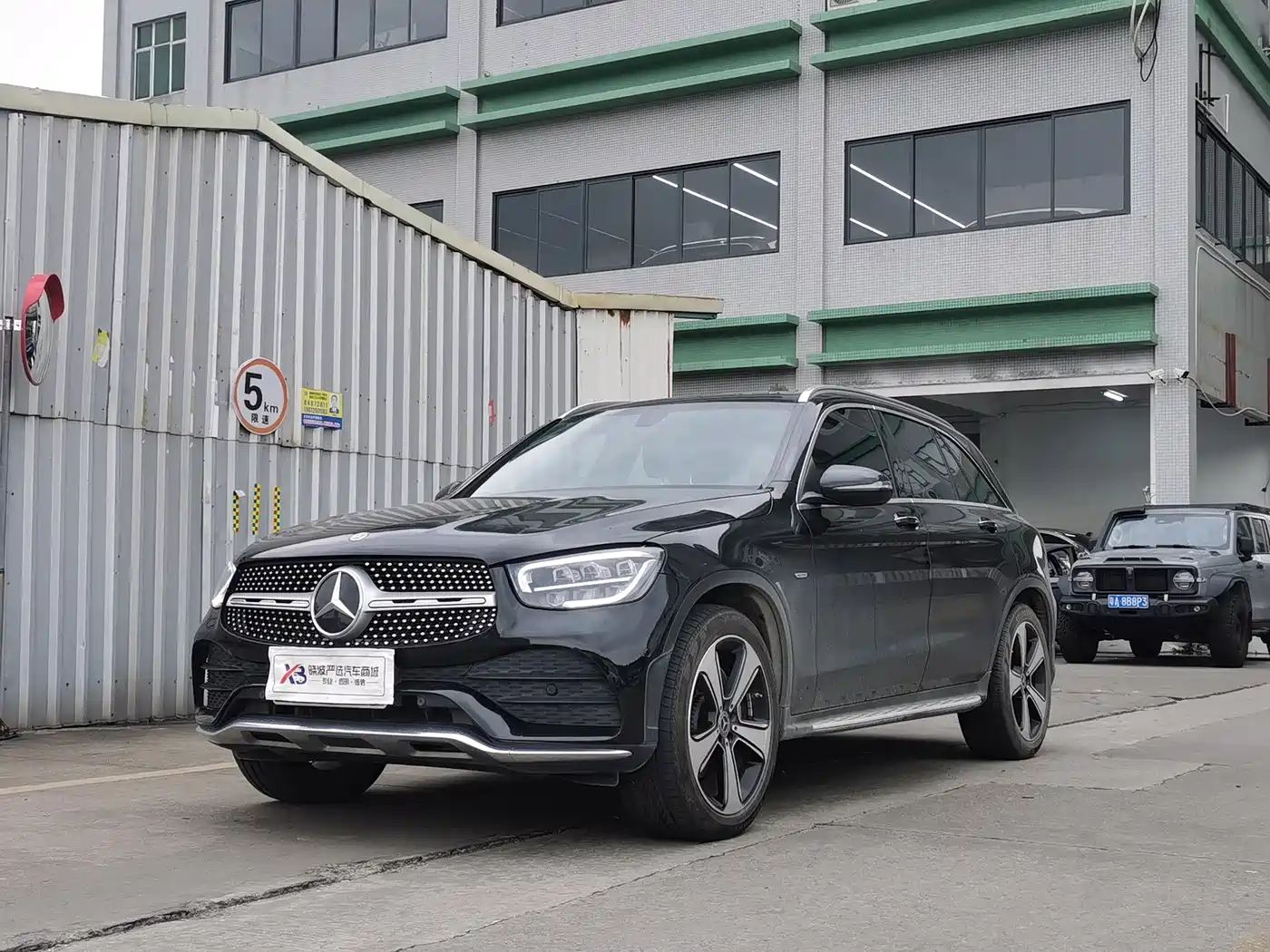 MERCEDES-BENZ GLC