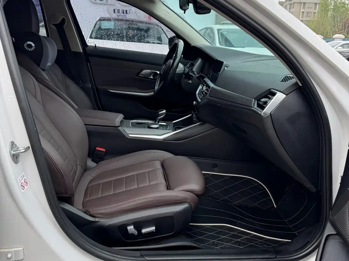 BMW 3 Series 2021 320Li M Sport Package фото 9