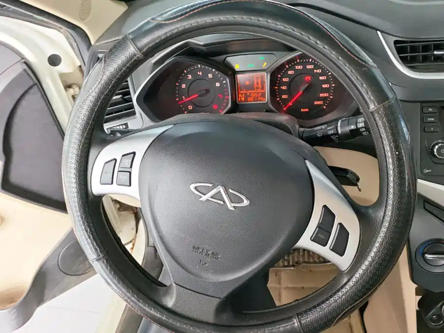 Chery Fengyun 2 2013 2013 Hatchback 1.5L AMT Sharp Edition