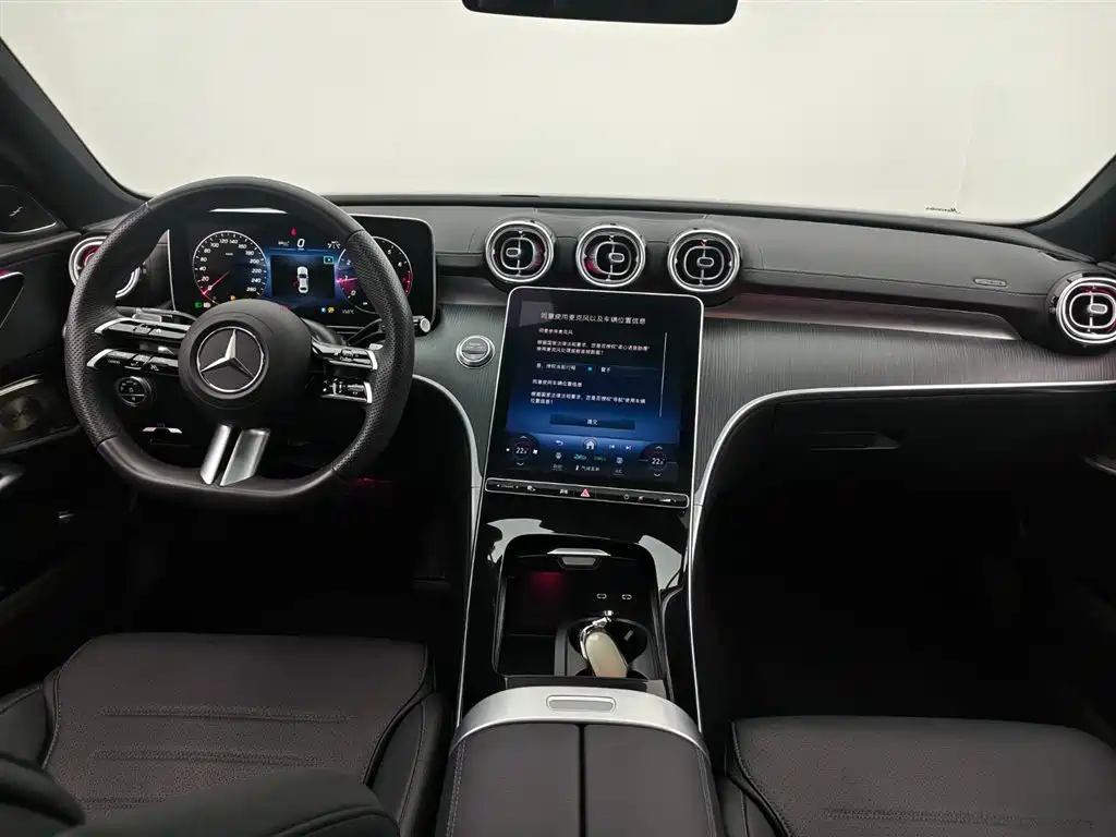 Mercedes-Benz C-Class 2023 Facelift C 260 L Night Sport Edition фото 18