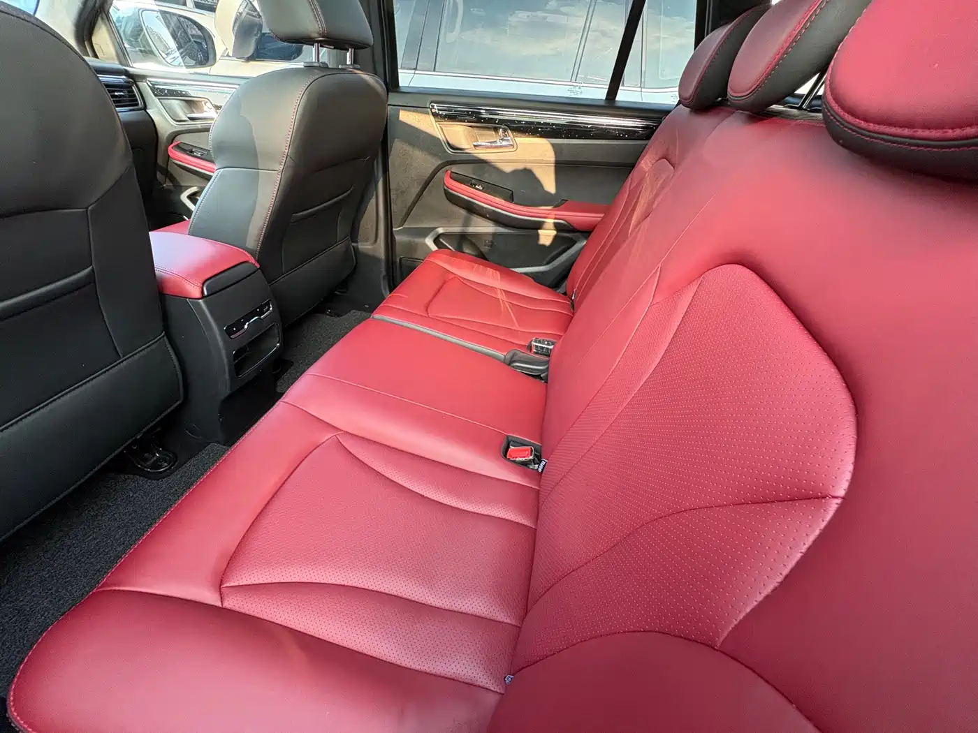 SWM Motor SWM G05 2023 2022 Model Year PRO 1.5T DCT Luxury 7-seater