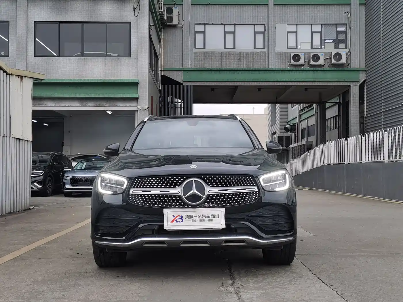 MERCEDES-BENZ GLC