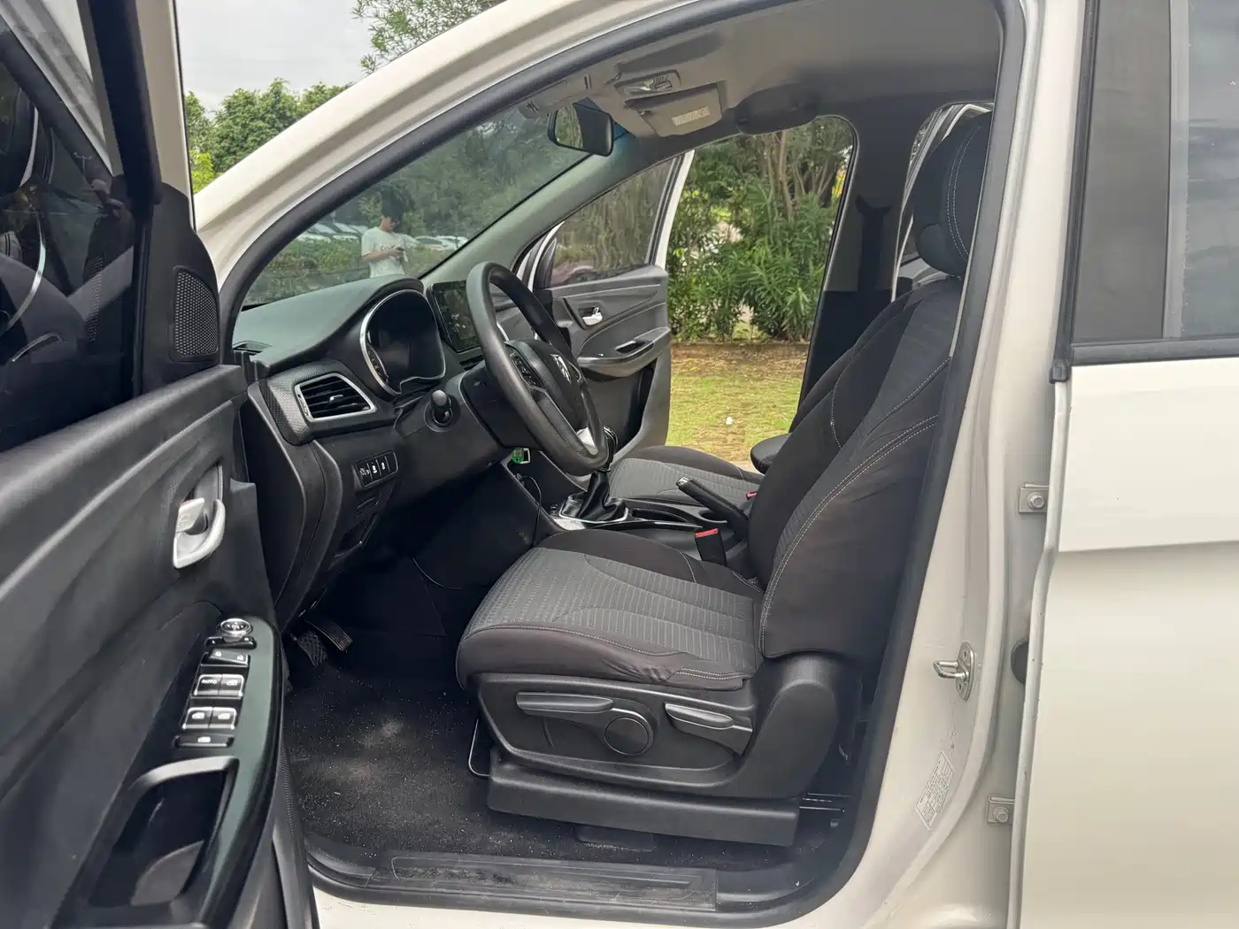 Baojun 730 2019 2019 1.5L Manual Fashion Version 7-Seater China V