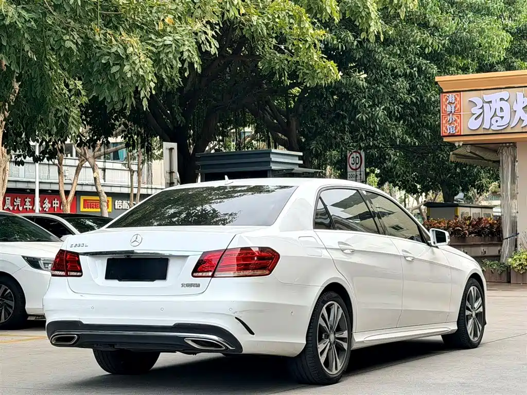Mercedes-Benz E-Class 2015 E 260 L Sport фото 9