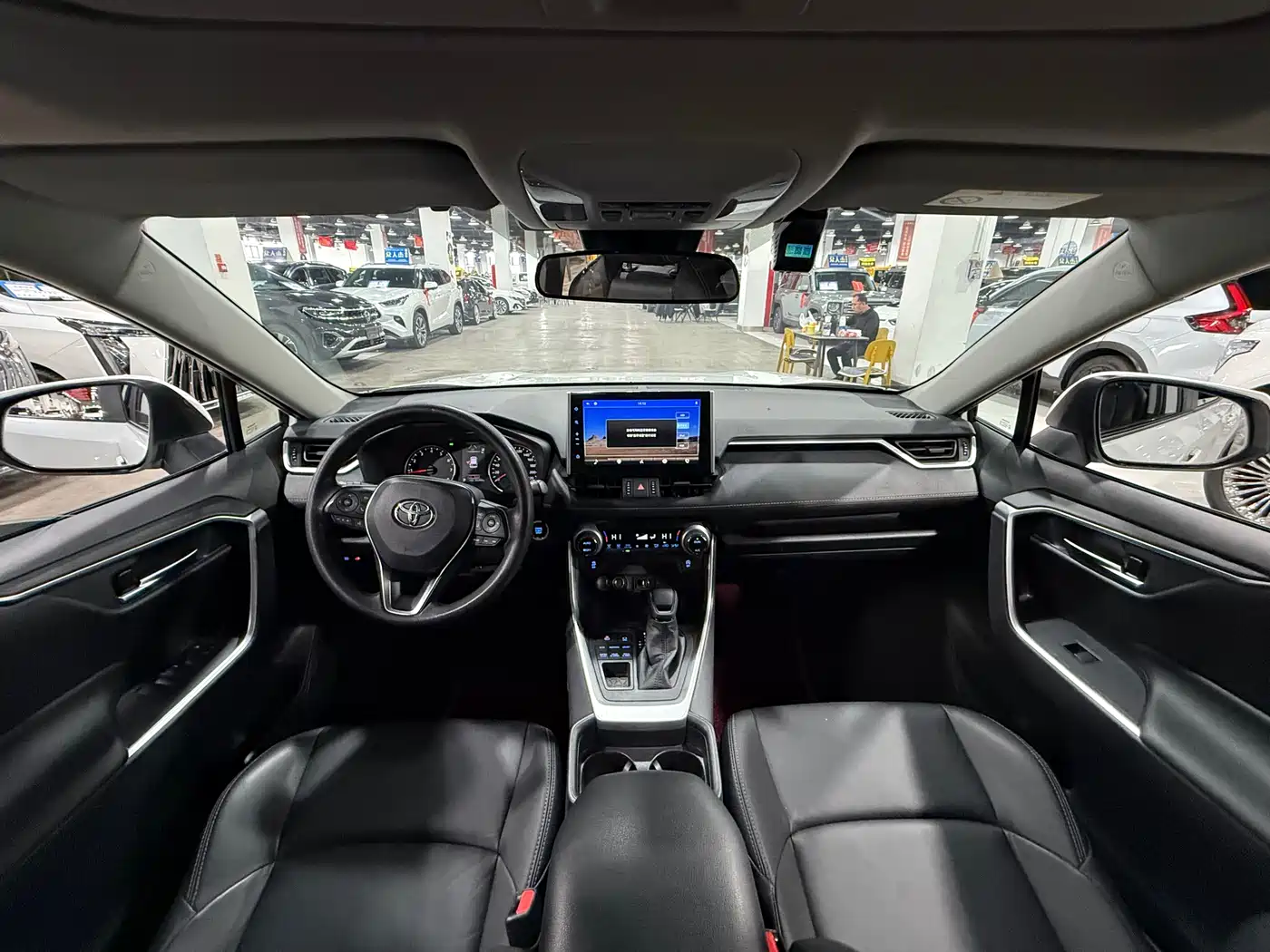 Toyota Wildlander 2021 2.0L CVT 4WD Luxury Edition фото 9