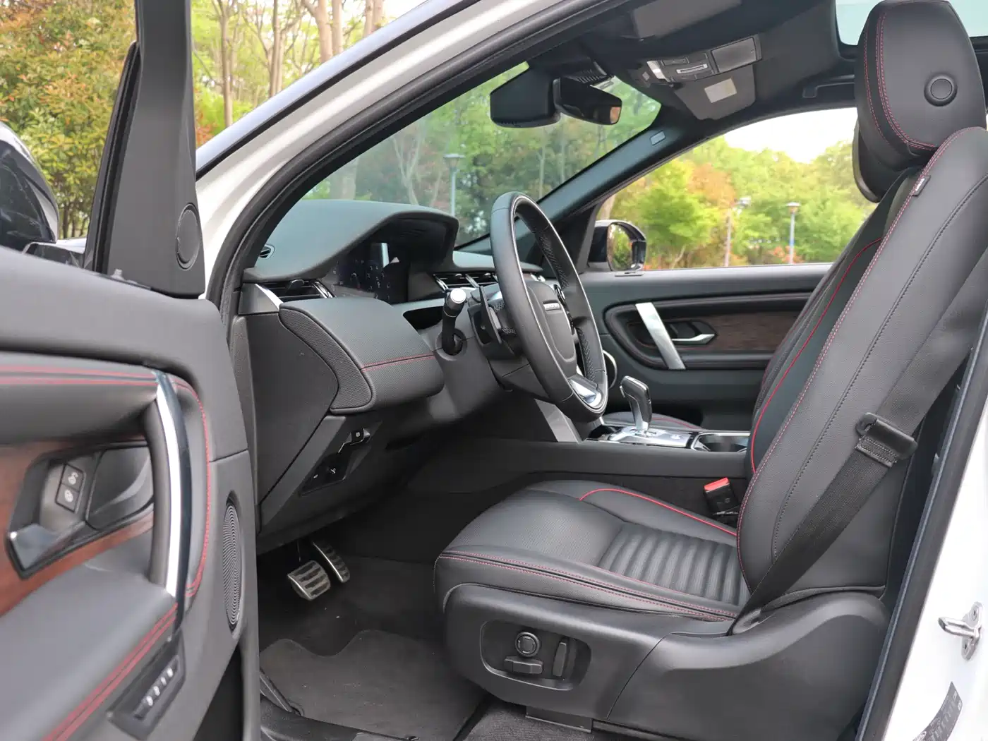 Land Rover Discovery Sport 2020 249PS R-Dynamic Performance Tech 7-seater фото 9