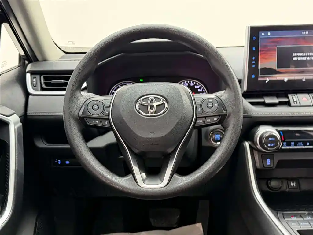 Toyota Wildlander 2020 2.0L CVT 2WD Luxury Edition фото 26