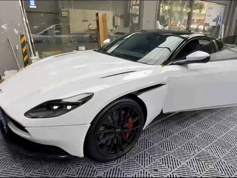 Aston Martin DB11 2018 2019 Model 4.0T V8 Coupe