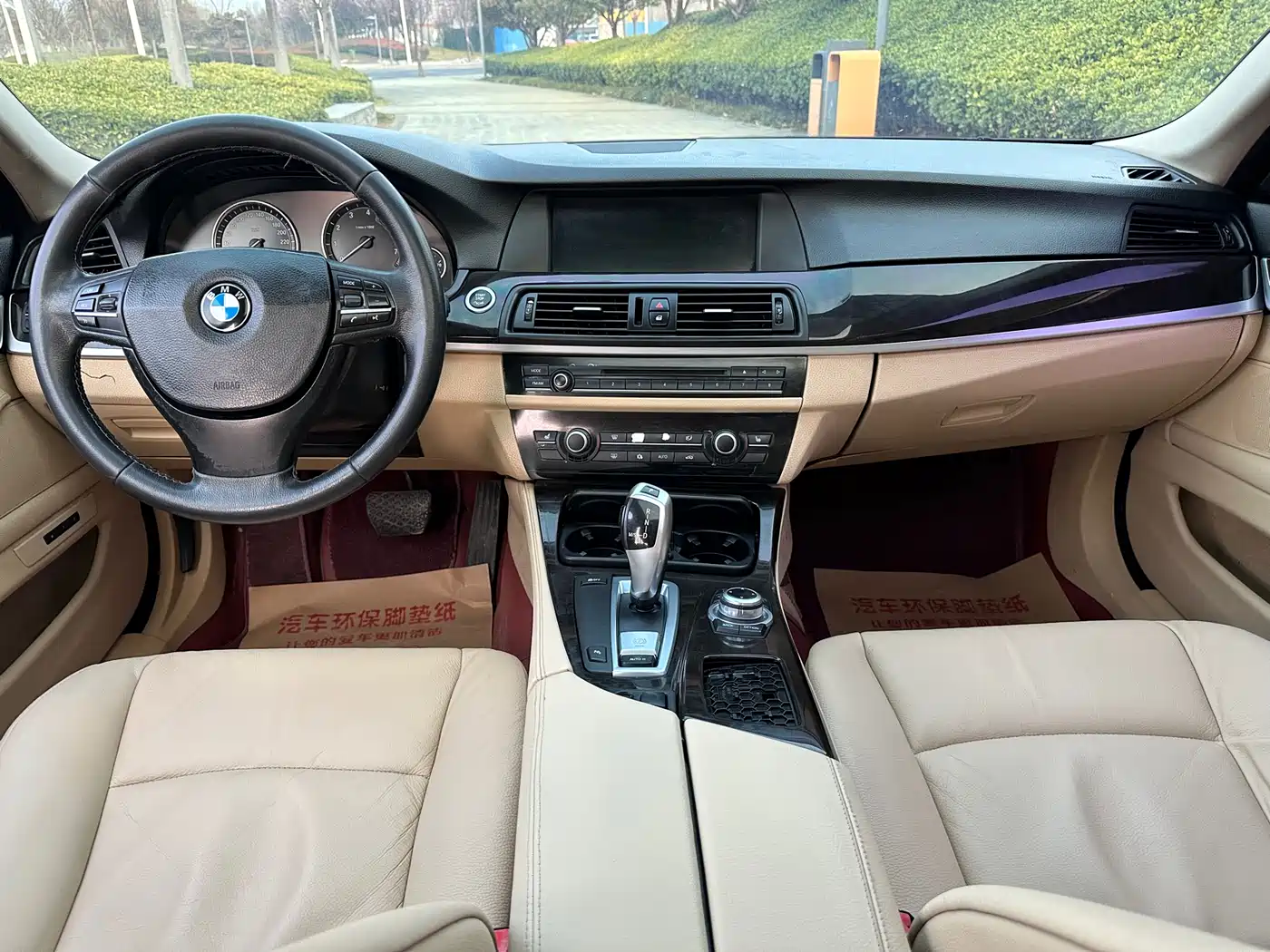 BMW 5 Series 2012 523Li Leadership фото 6