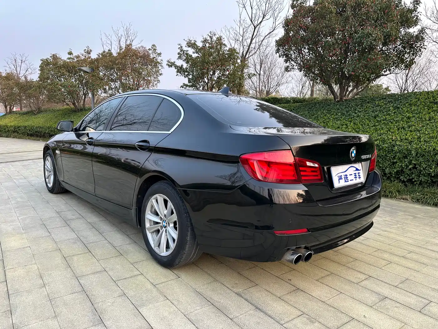 BMW 5 Series 2012 523Li Leadership фото 11