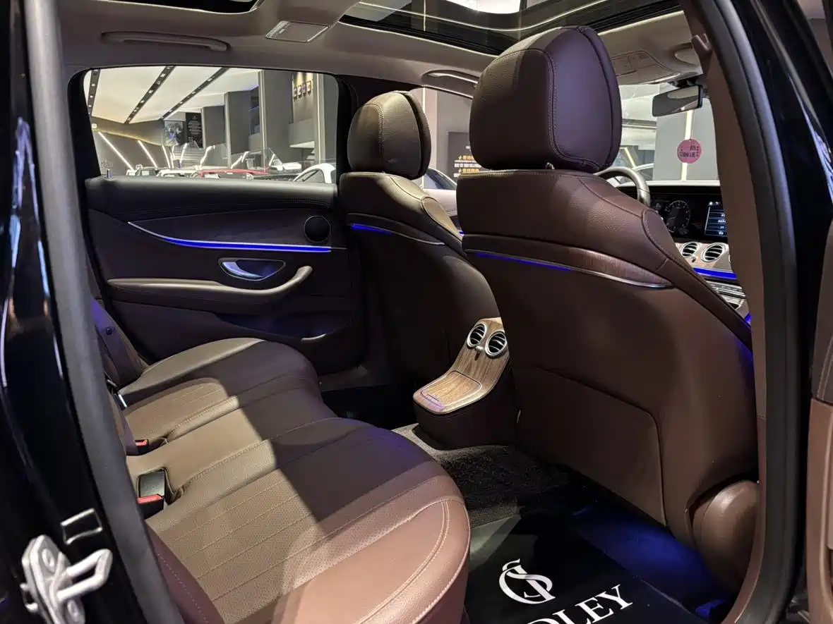 Mercedes-Benz E-Class 2023 E 300 L Fashion фото 15