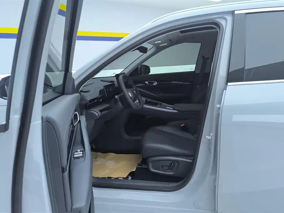 GEELY GALAXY GALAXY E5