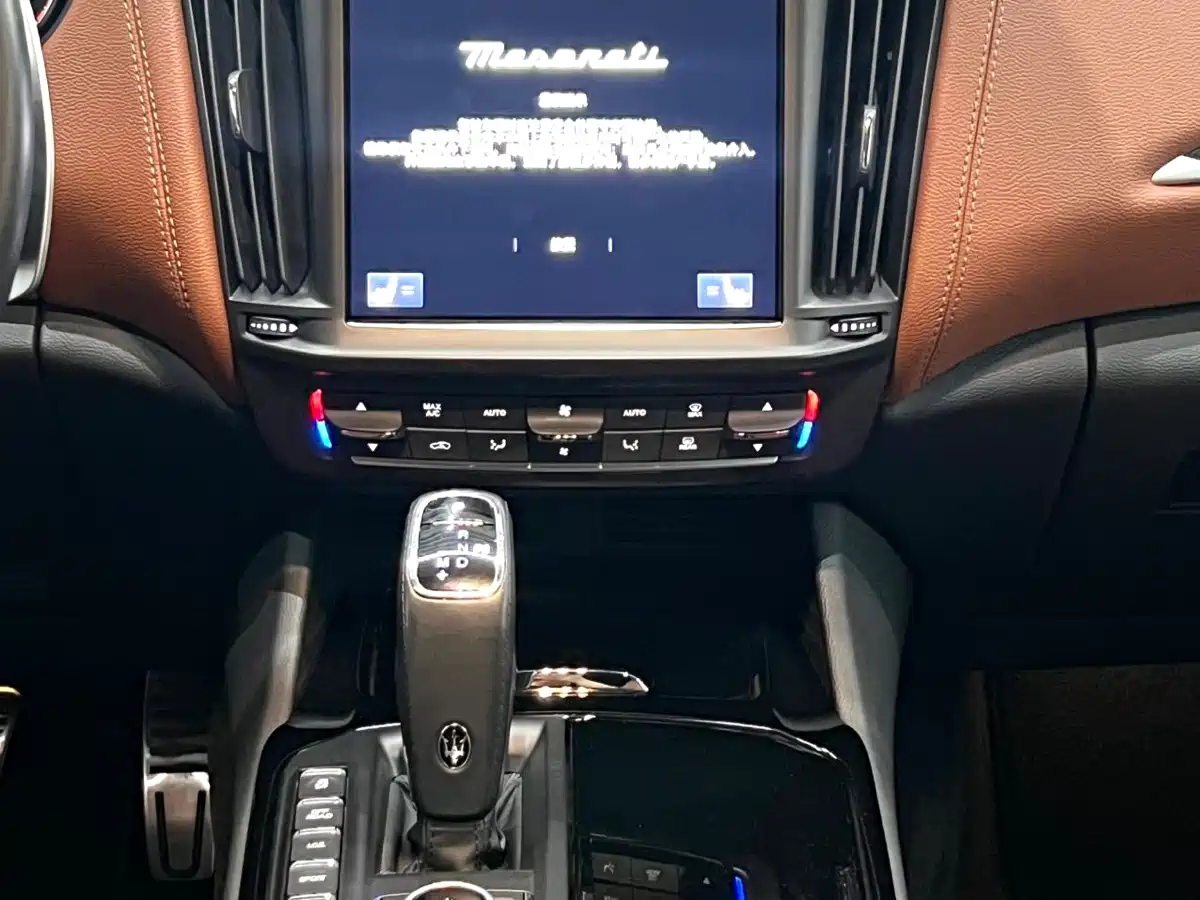 MASERATI LEVANTE