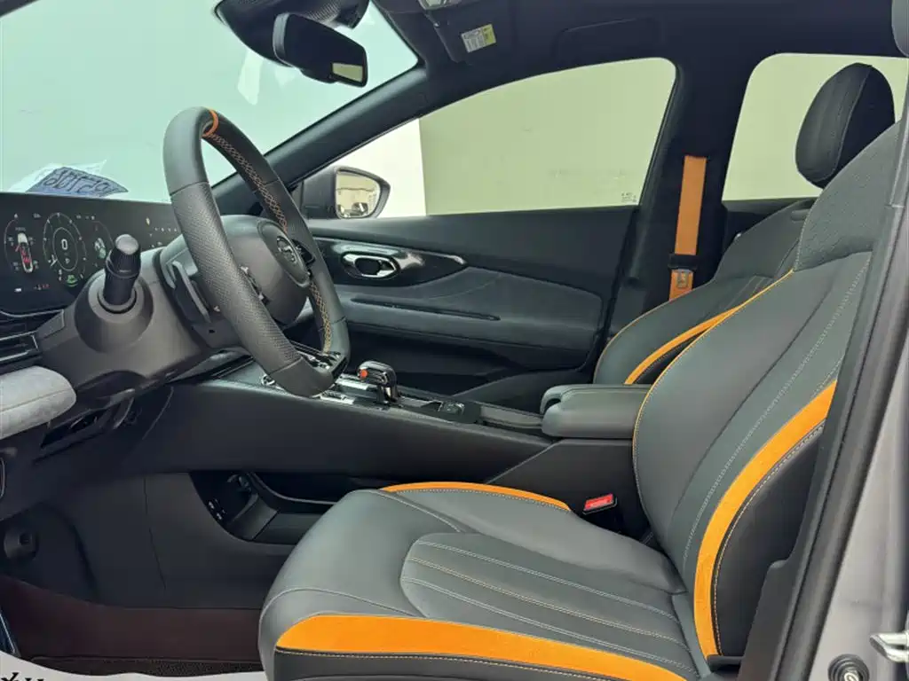 GAC Trumpchi Trumpchi Emkoo 2022 270T DCT J16 R-style Track Edition фото 9