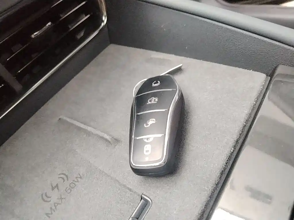 BYD Seal 06GT 2025 Smart Drive Edition 550 AWD Heat Wave фото 9