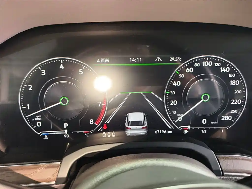 VOLKSWAGEN TOUAREG