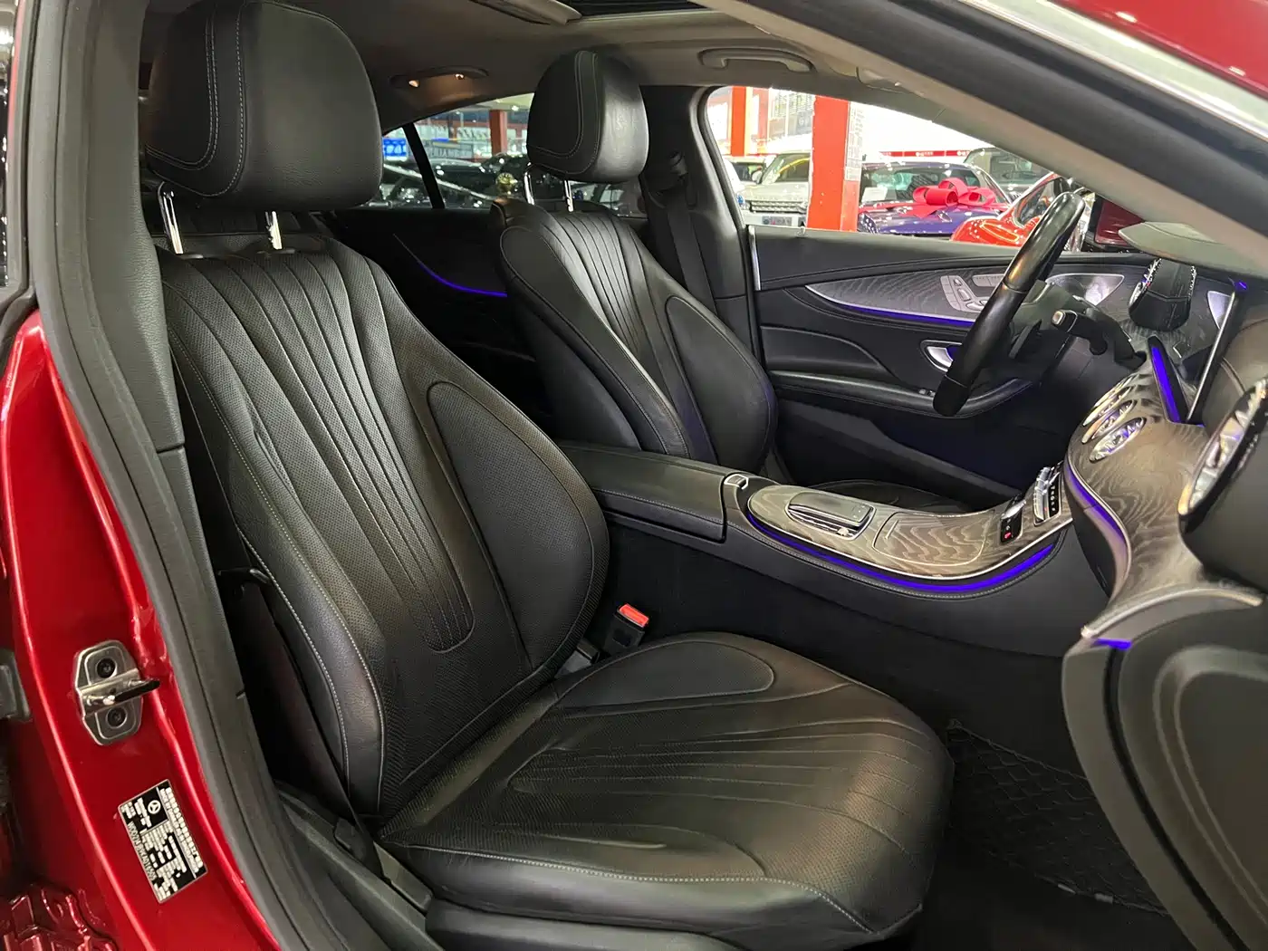 Mercedes-Benz CLS 2018 CLS 300 Luxury фото 16