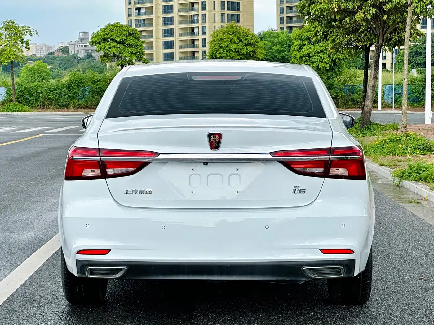 Roewe i6 2021 2020 PLUS 1.6L CVT 4G Connected Glory Holographic Edition