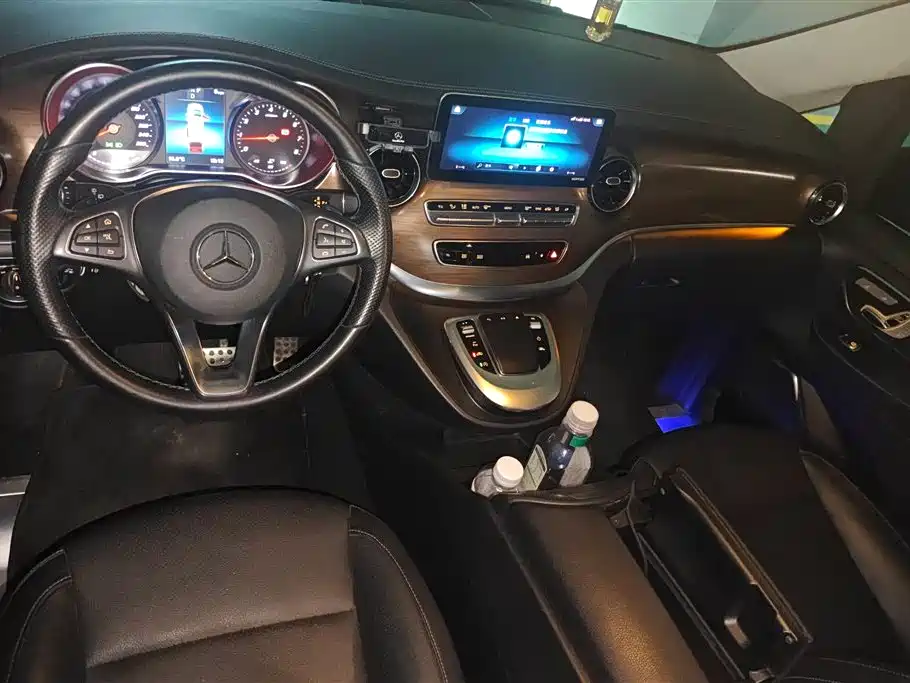 MERCEDES-BENZ V CLASS