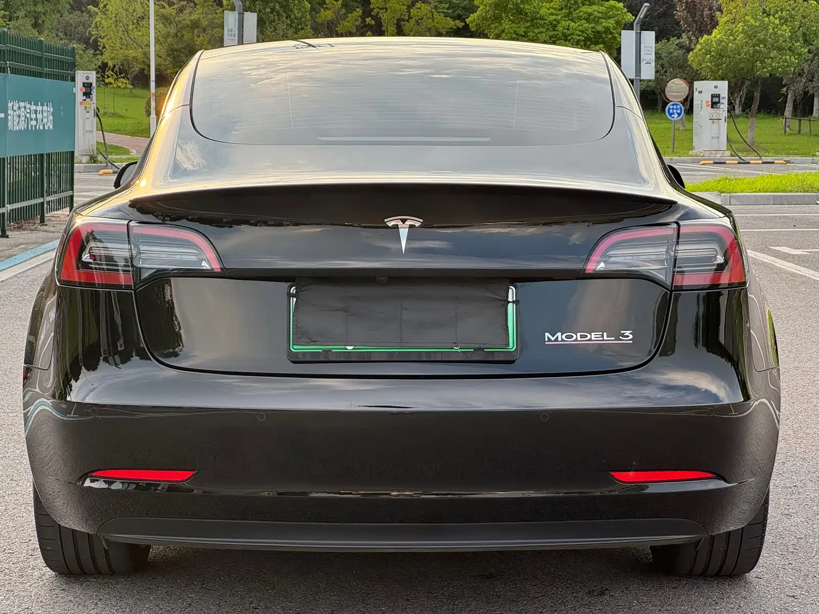 Фото 8 - Tesla Model 3