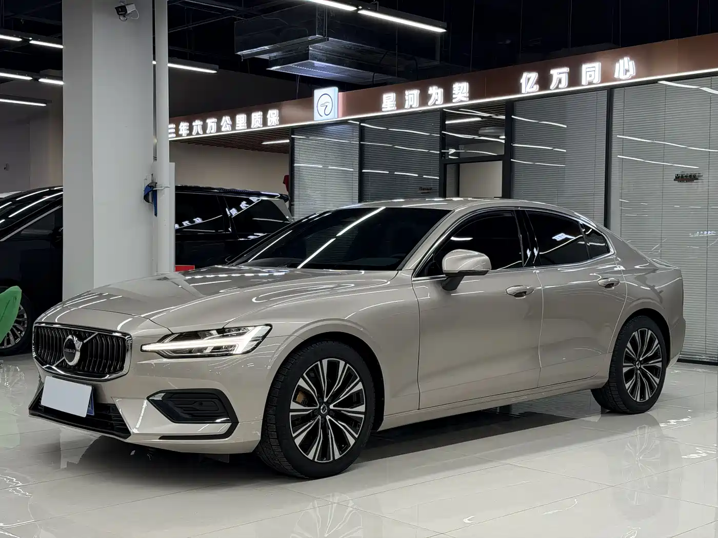 VOLVO S60