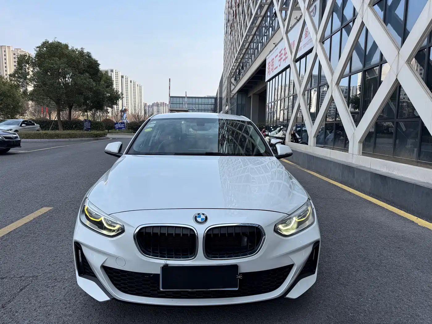 BMW 1 Series 2021 120i M Sport фото 2