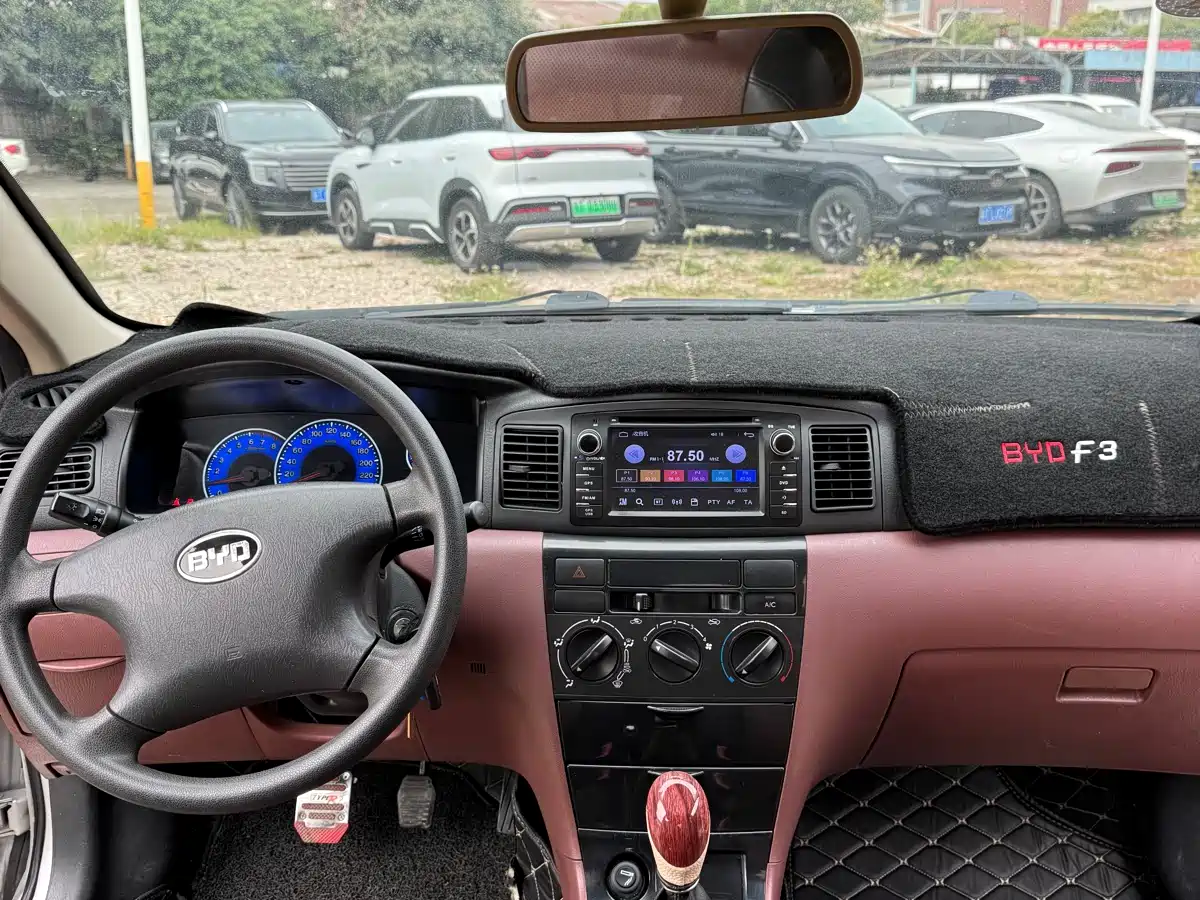 BYD F3 2013 Energy-saving Edition 1.5L Manual Comfort фото 8