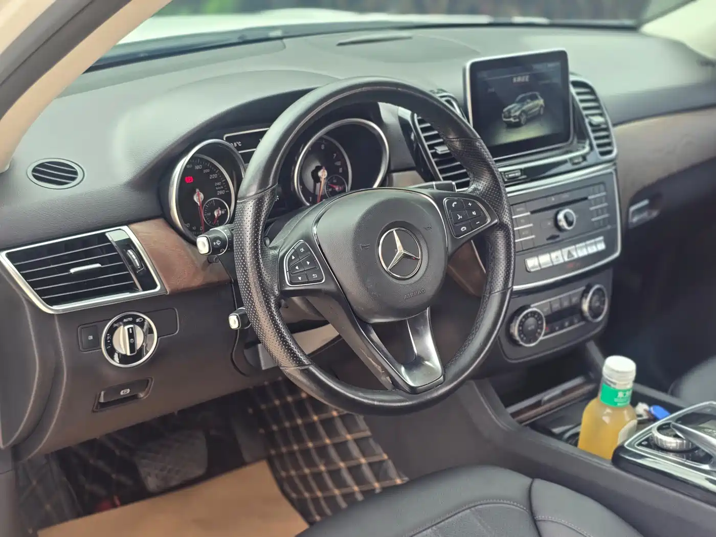 Mercedes-Benz GLE 2015 GLE 400 4MATIC фото 9