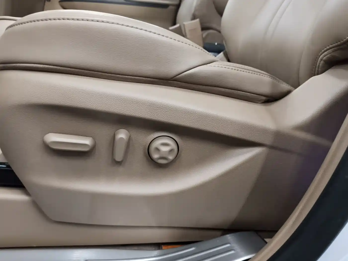 Buick GL8 2018 ES 28T Luxury Type China VI фото 8