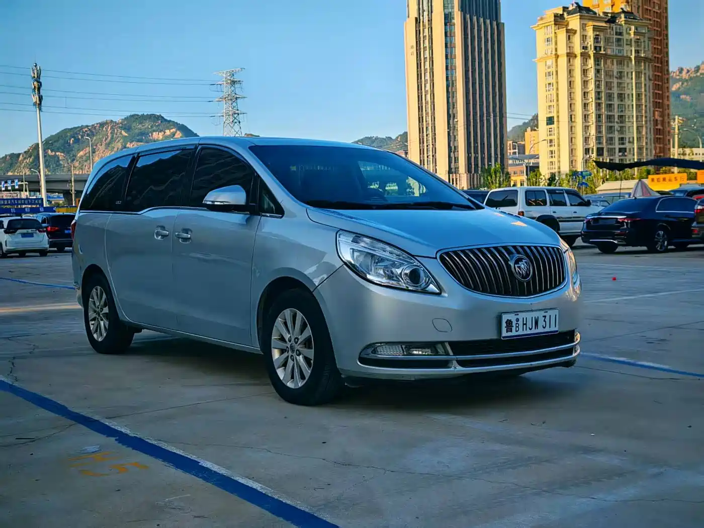 Фото 3 - Buick GL8