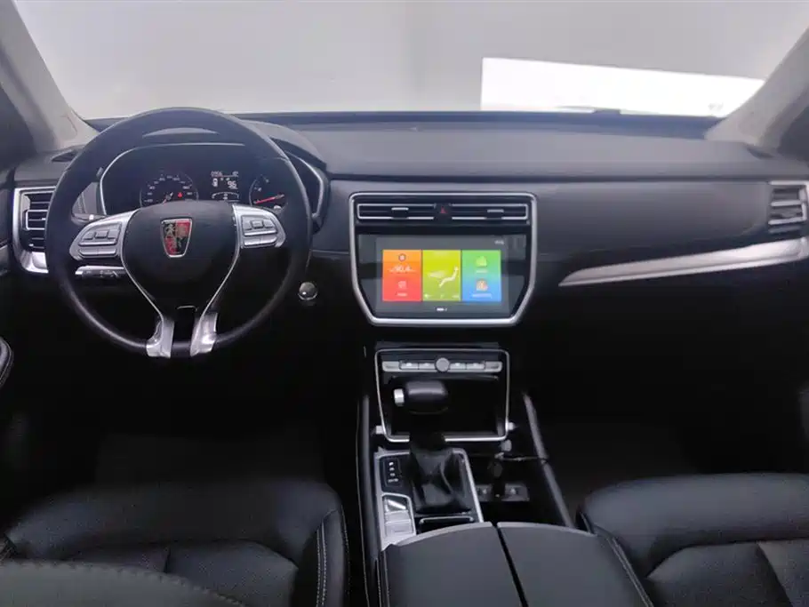 ROEWE RX8