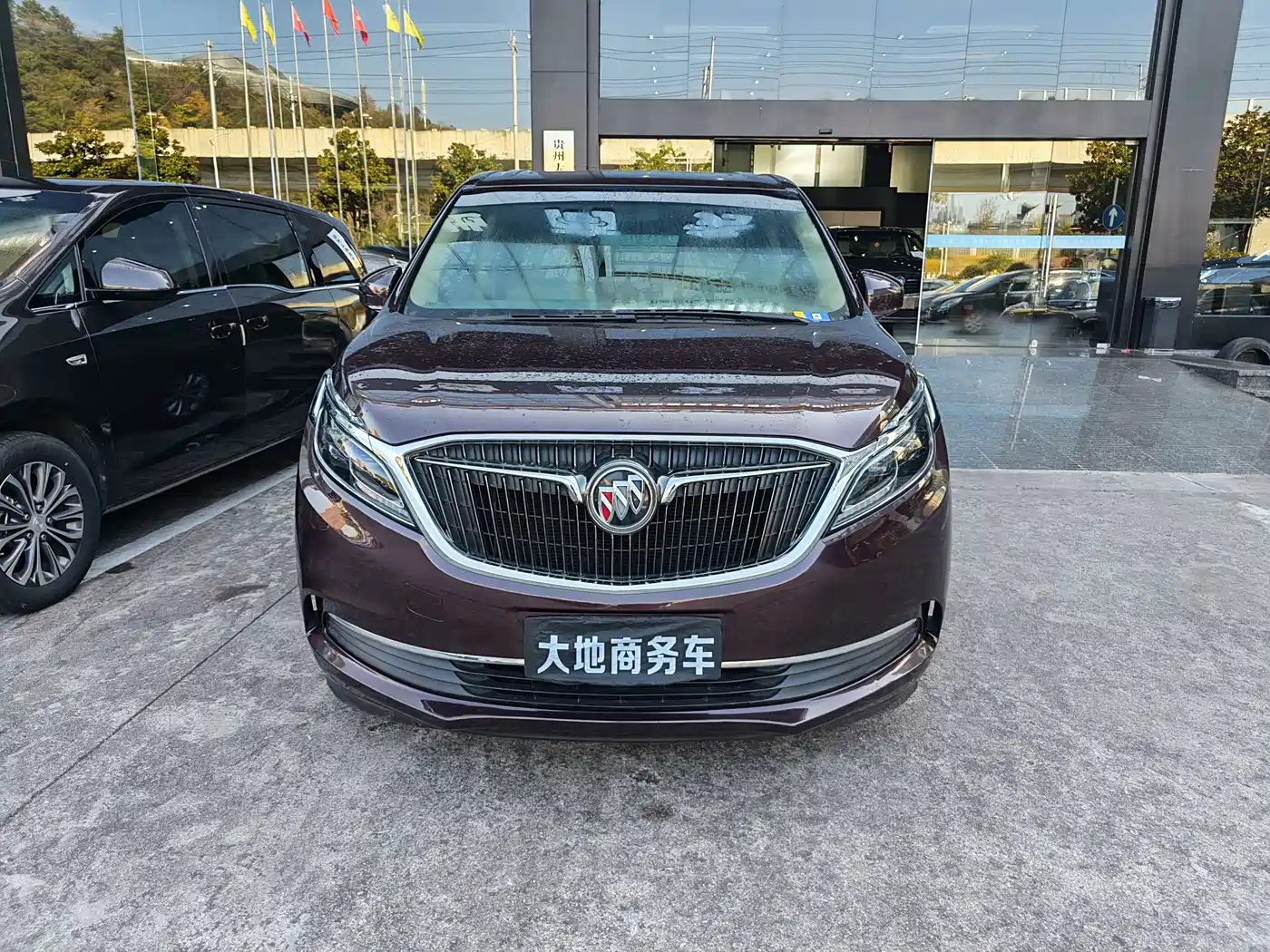 Buick GL8 2018 ES 28T Premium Type China VI фото 2